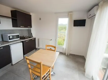 Luna Hotel 3*